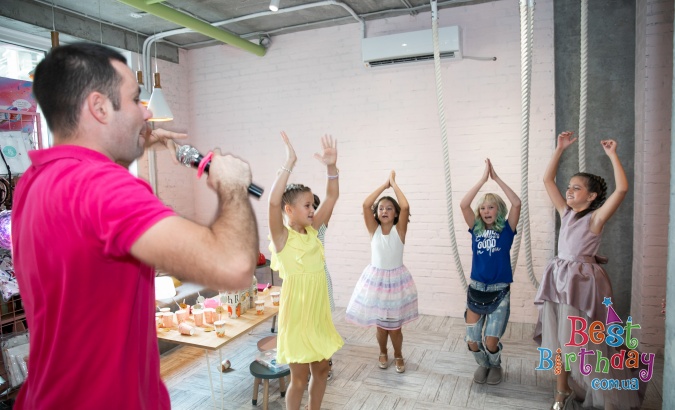 День народження в салоні Kidscut