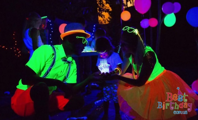 Дитячі дискотеки і вечірки в Neon Dance Club